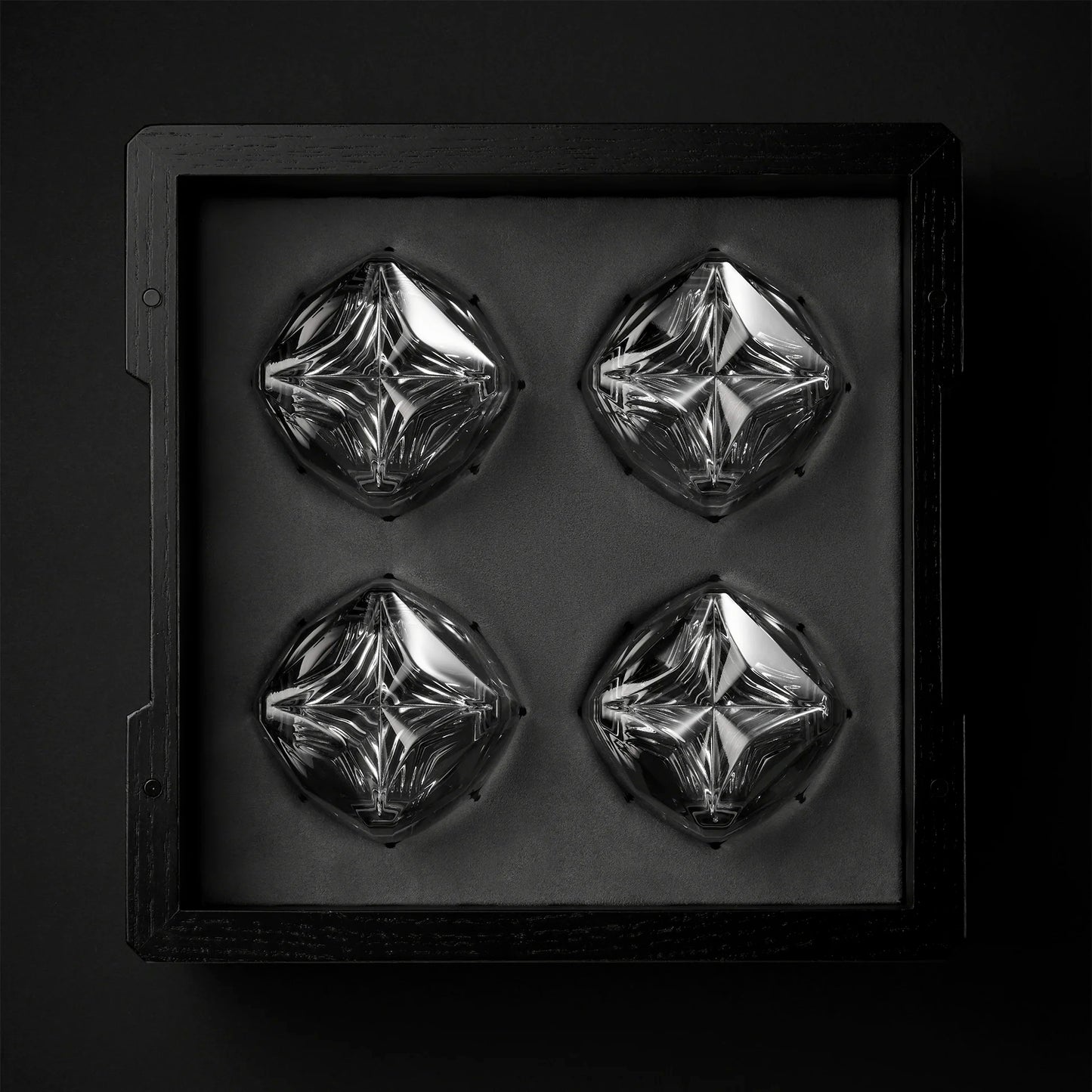 Kist storage case for four Rauk Heavy Tumblers featuring a dusty grey vegan ultrasuede shelf interior.