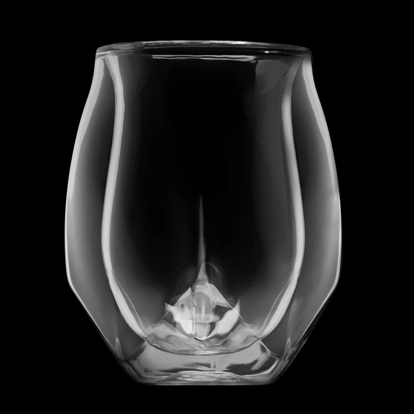 Norlan double-walled whiskey glass, ideal for bourbon and Scotch tasting, crafted from premium borosilicate glass for fine spirits